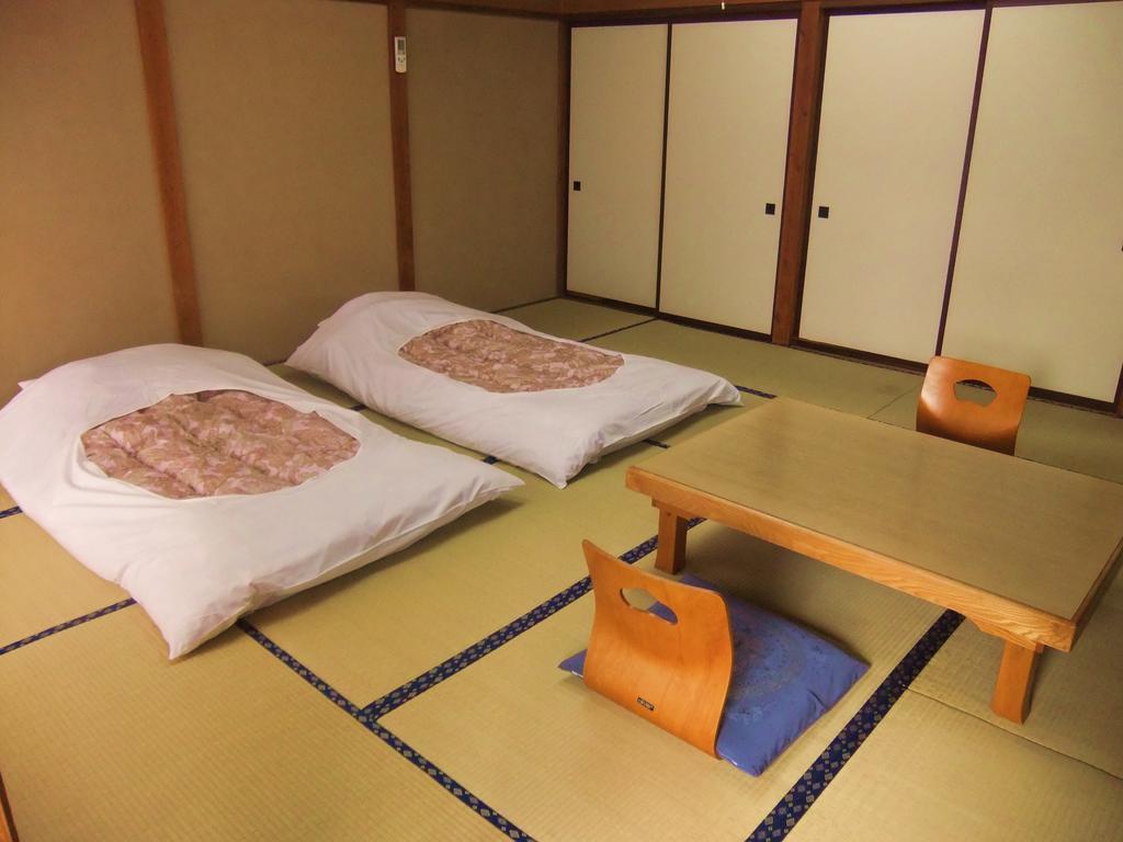 Nishimiyasou Hotel Fujikawaguchiko Exterior photo