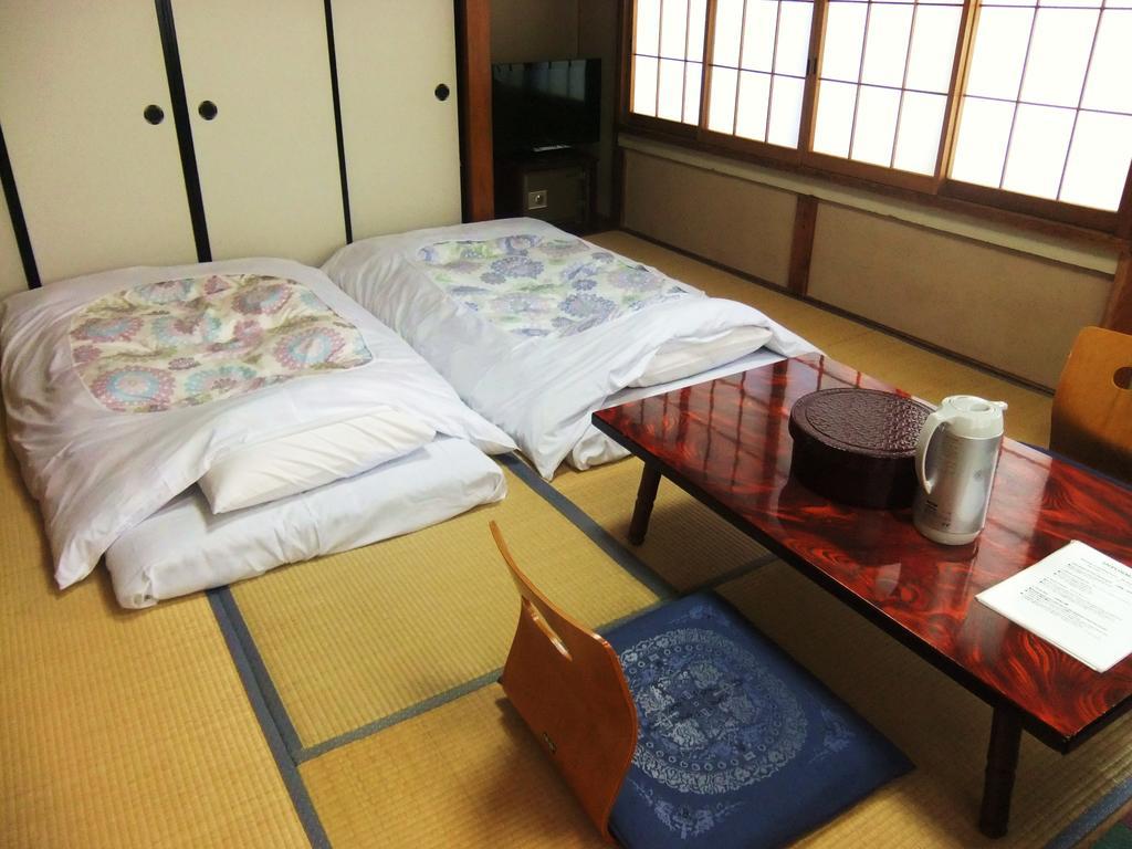 Nishimiyasou Hotel Fujikawaguchiko Exterior photo