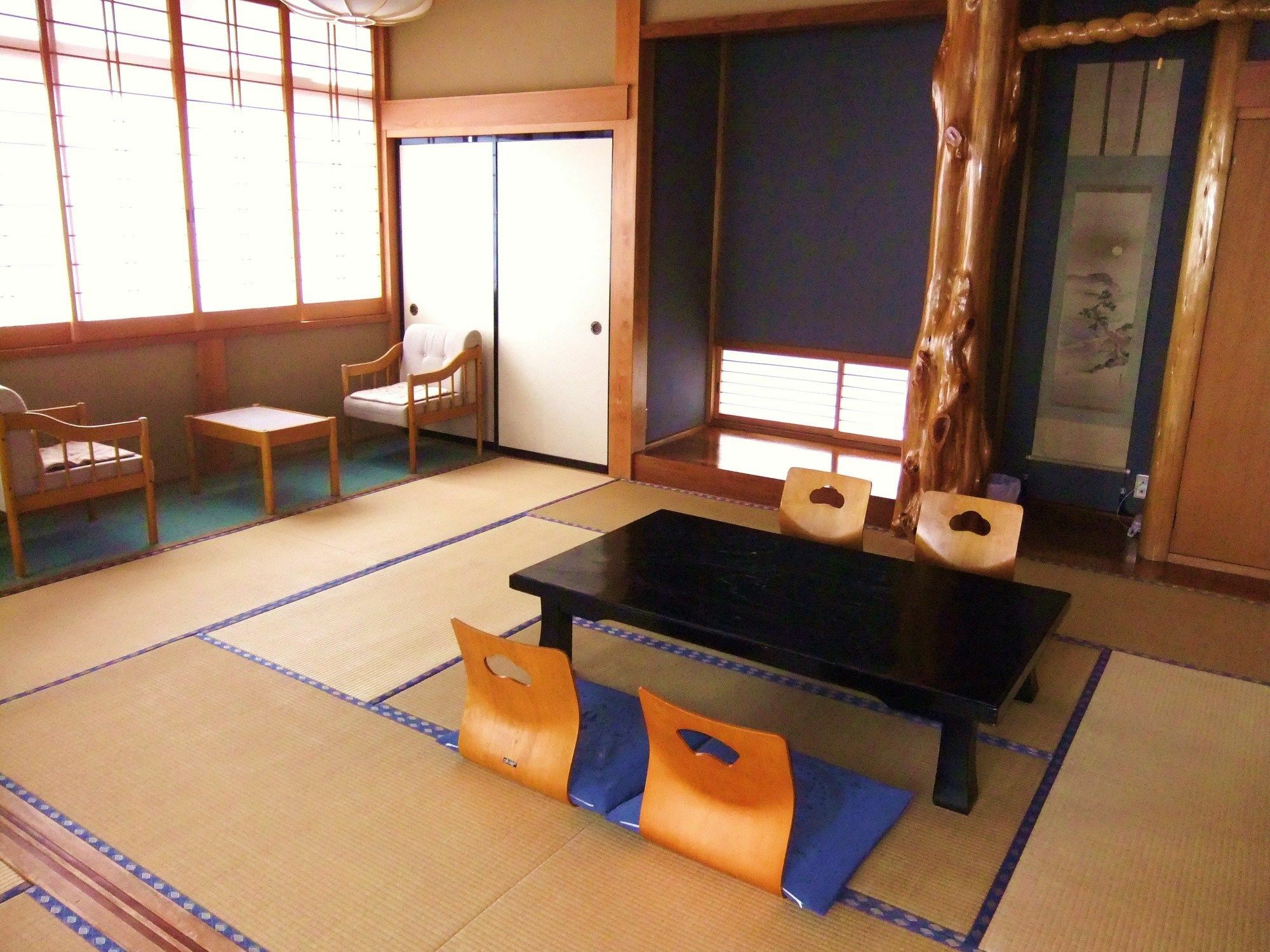 Nishimiyasou Hotel Fujikawaguchiko Exterior photo